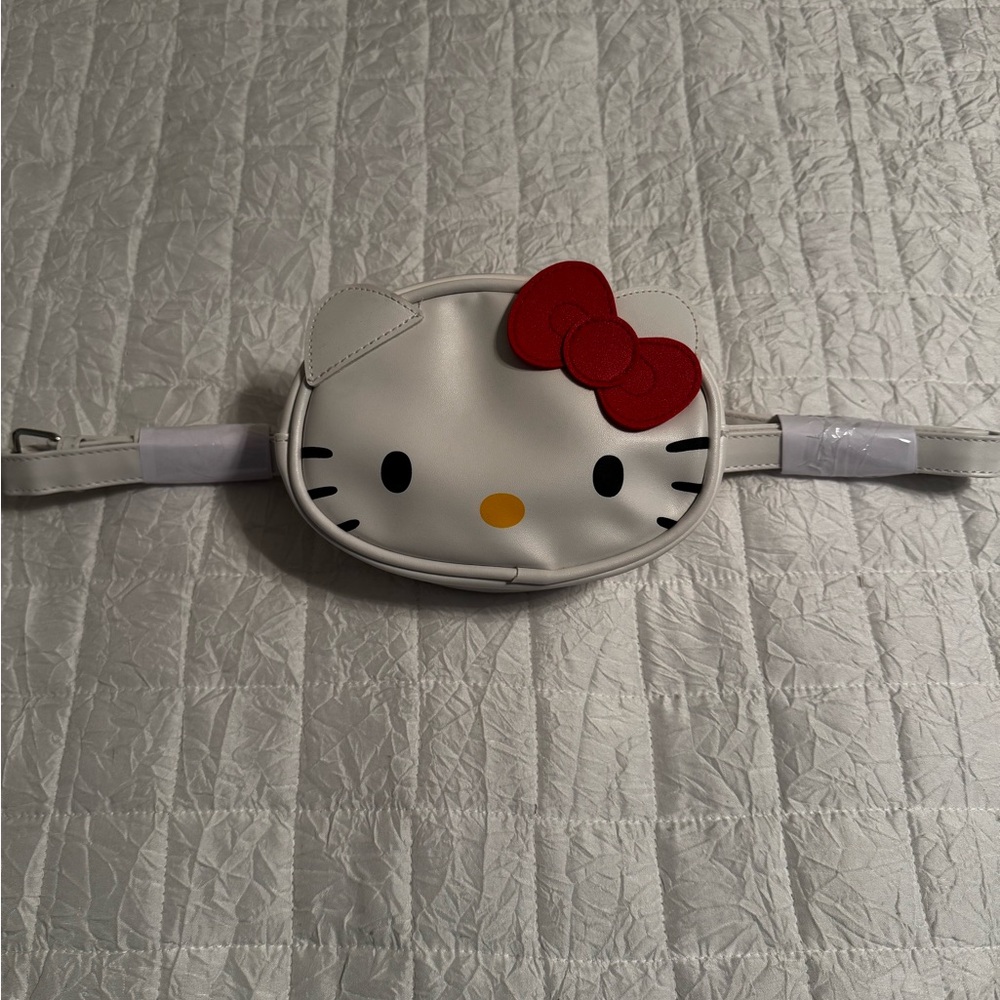 Hello Kitty White waist Bag with Red Bow - Picture 2 of 9